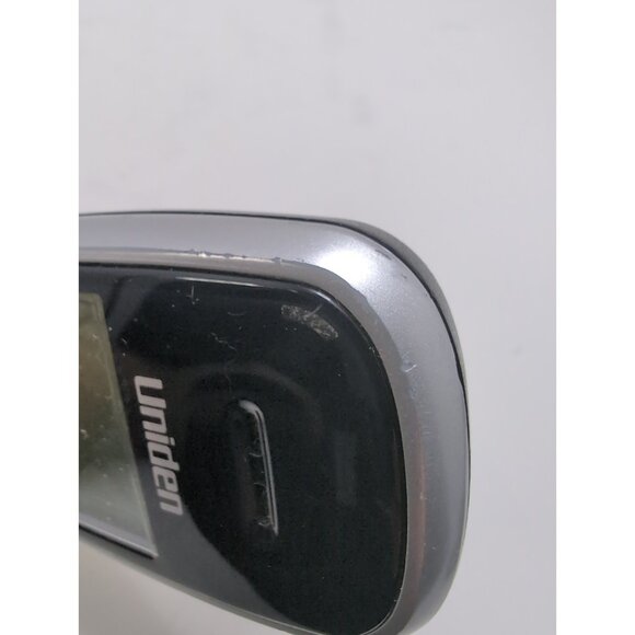 Uniden 1580-2 DECT 6.0 Cordless Phone Answering Machine Base w/ Two Handsets - Picture 4 of 16